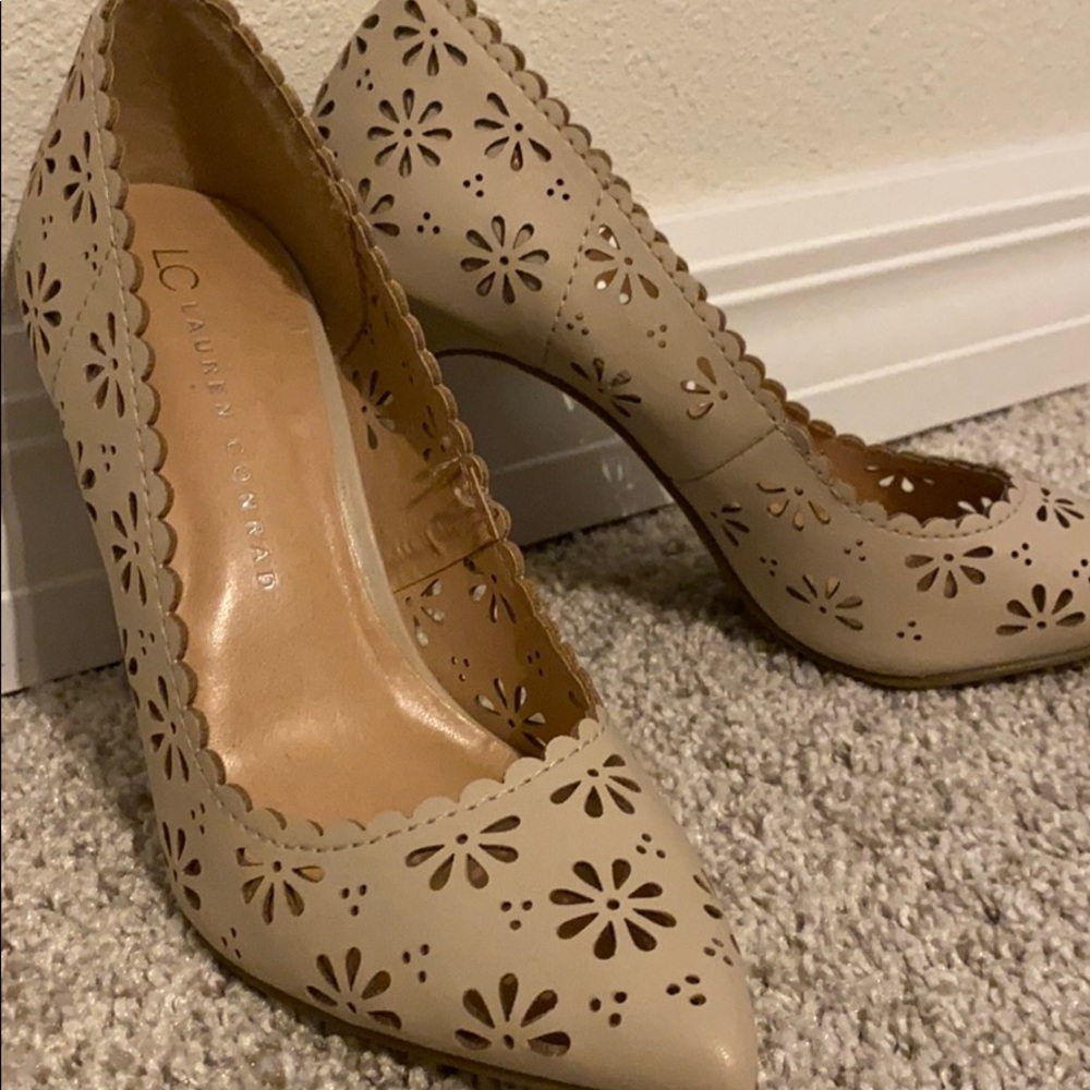 Heels - Picture 2 of 3
